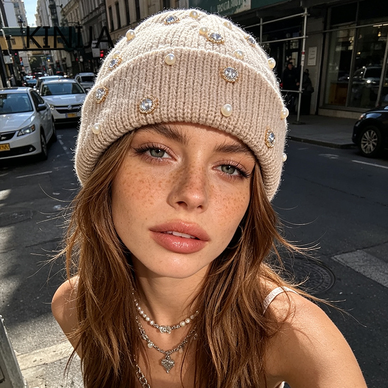 Gorro de Inverno de Malha com  - Beanie Cuffed Knit avaliação e preço